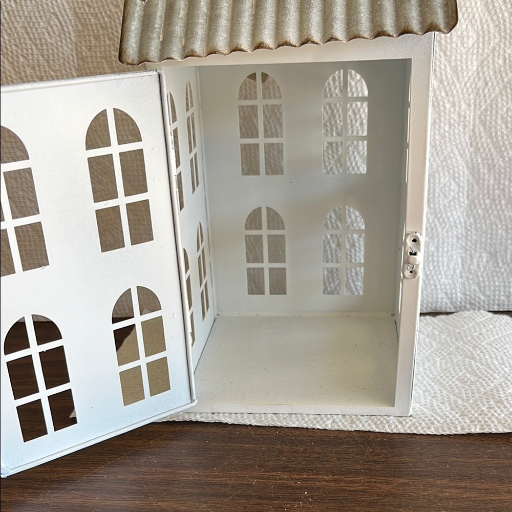White Metal House Lantern - Picture 5 of 10
